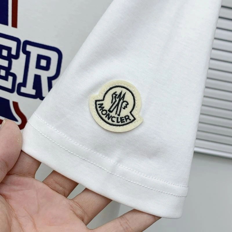 TechFriendly Moncler T-Shirts 141742