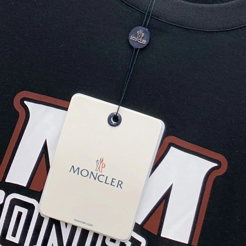 Moncler T-Shirts Neat 141751