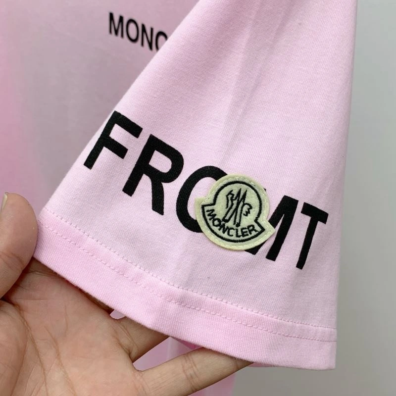 Moncler T-Shirts Soft 141739