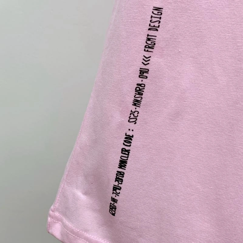 Moncler T-Shirts Soft 141739