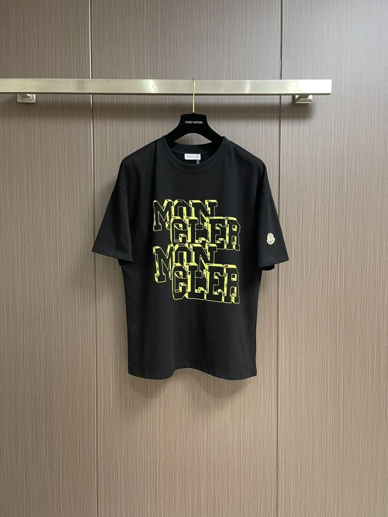Moncler T-Shirts Minimalist 141745
