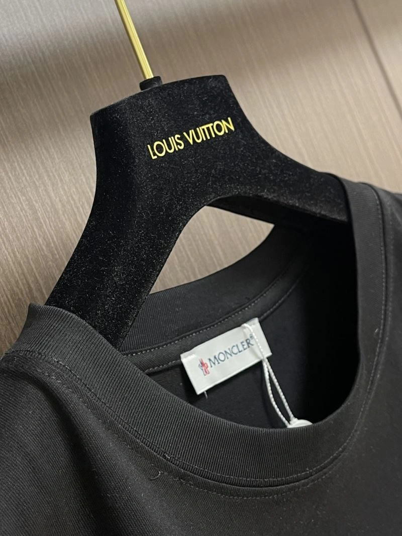 Moncler T-Shirts ZipUp 141736