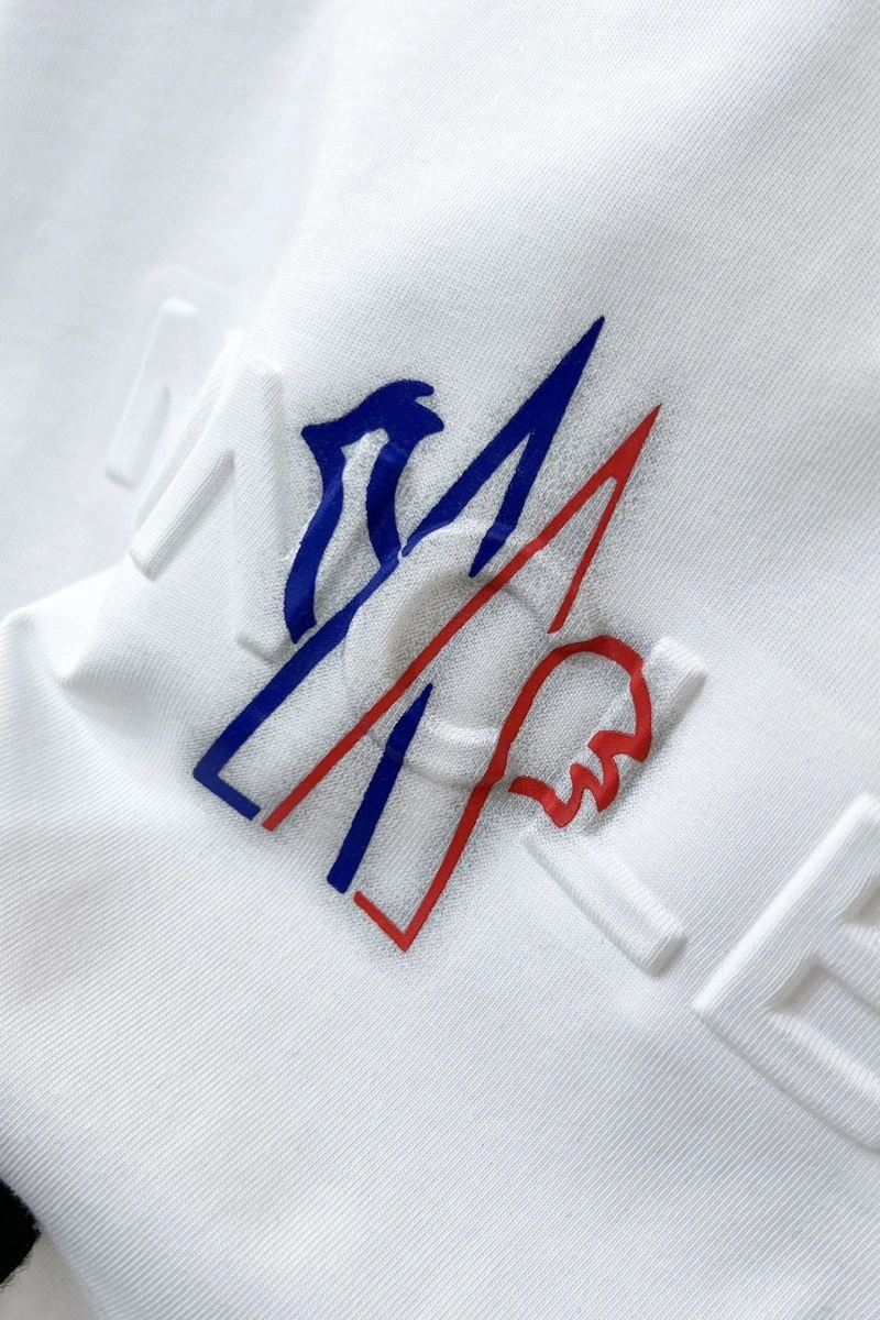 Moncler T-Shirts Youthful 141734