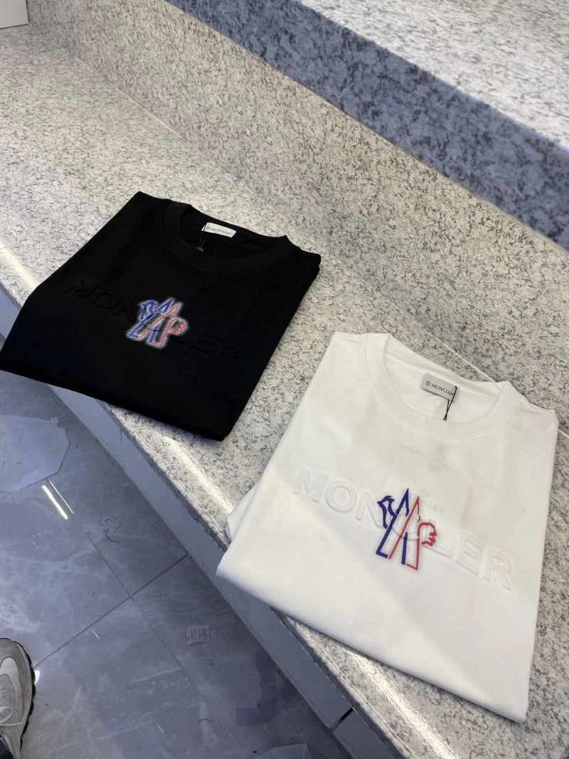 Moncler T-Shirts FlexibleFit 141733