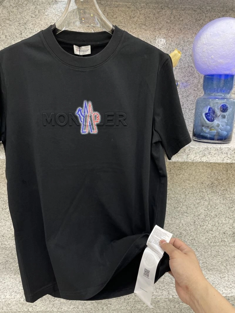 Moncler T-Shirts FlexibleFit 141733