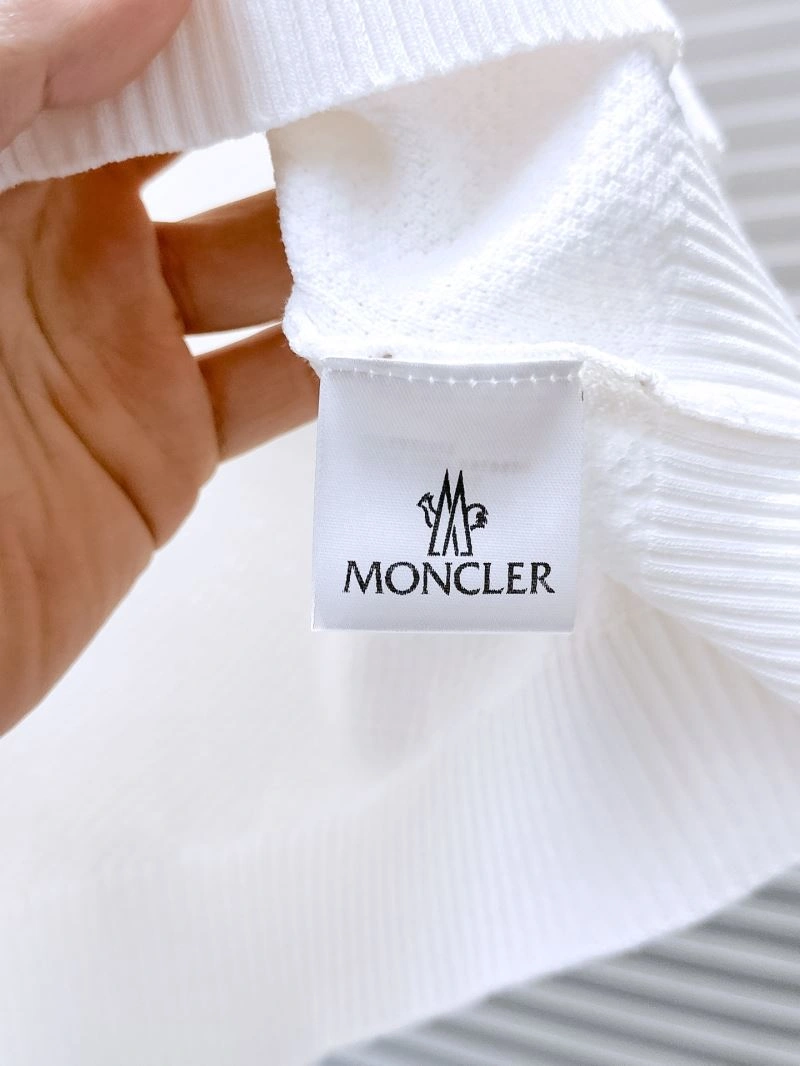 Stylish Moncler T-Shirts 141731