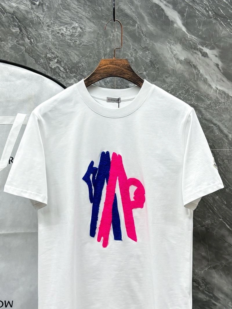 Moncler T-Shirts Unisex 141747