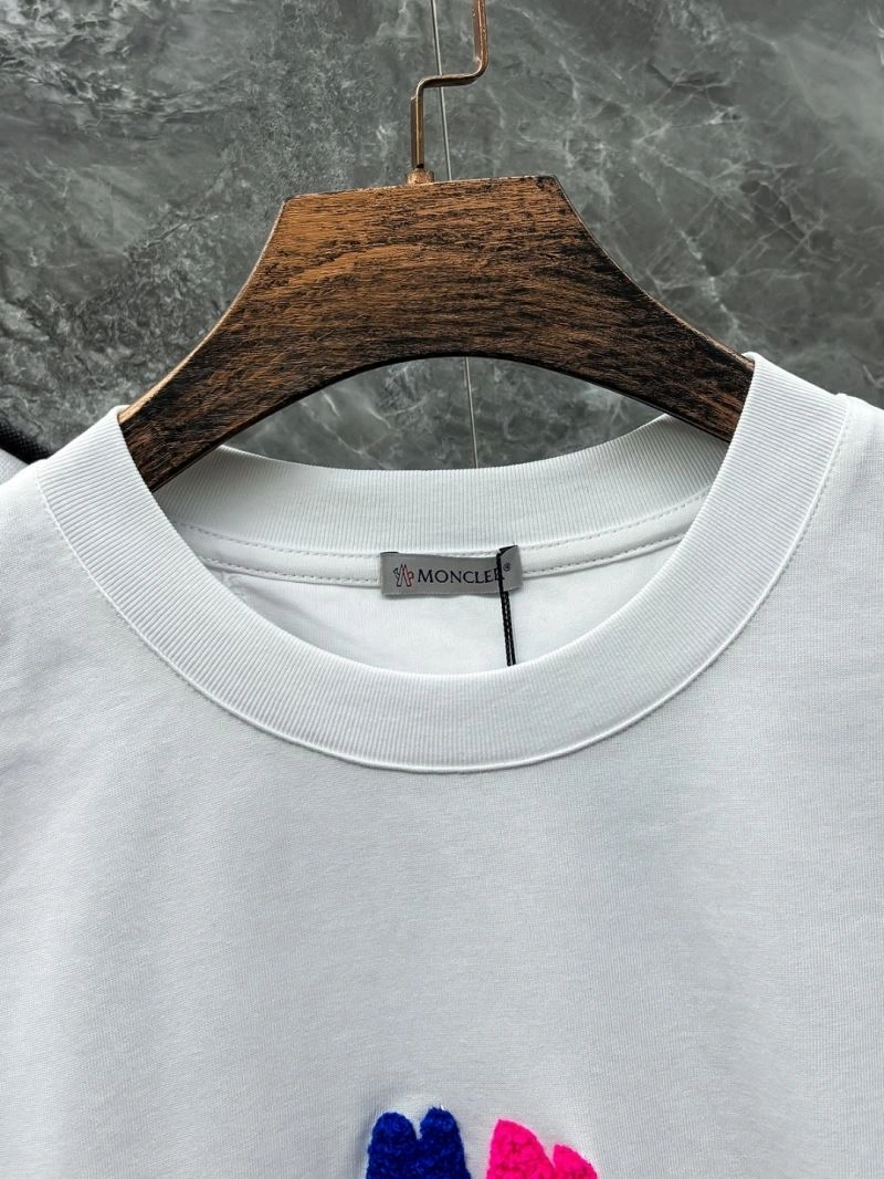 Moncler T-Shirts Unisex 141747