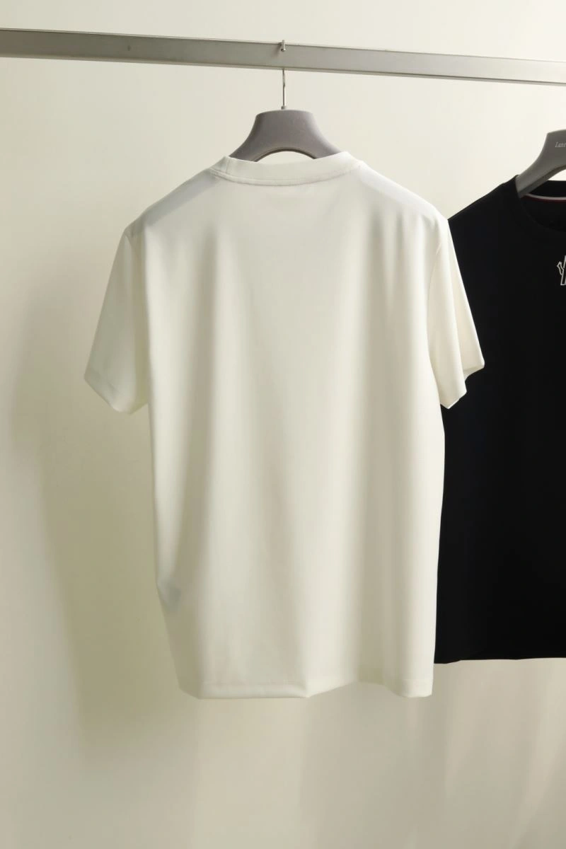 Stretchable Moncler T-Shirts 141709