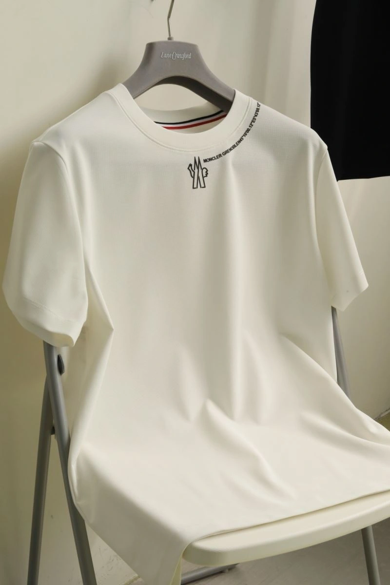 Stretchable Moncler T-Shirts 141709