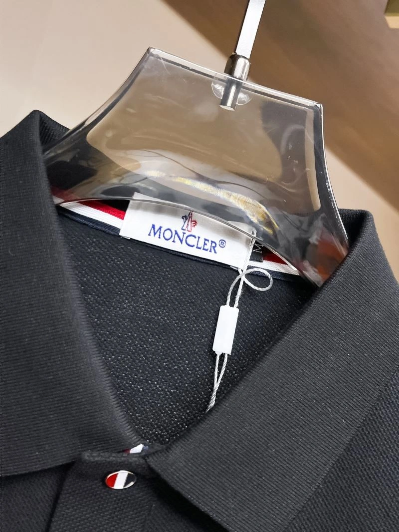 Moncler T-Shirts Practical 141711