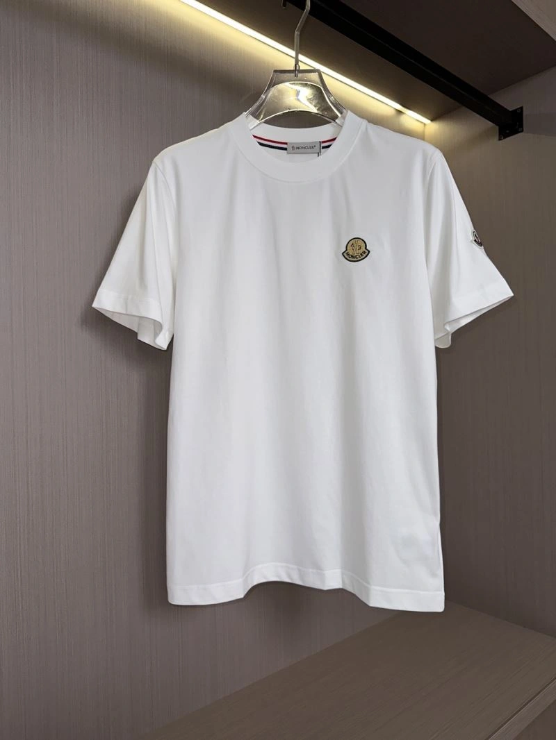 Moncler T-Shirts Breathable 141696