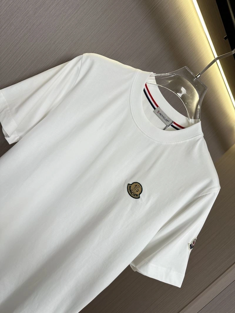 Moncler T-Shirts Breathable 141696
