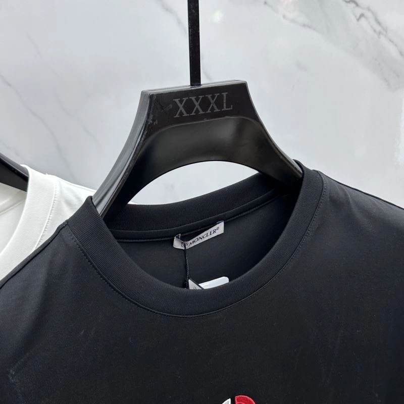 Moncler T-Shirts ComfortFit 141699
