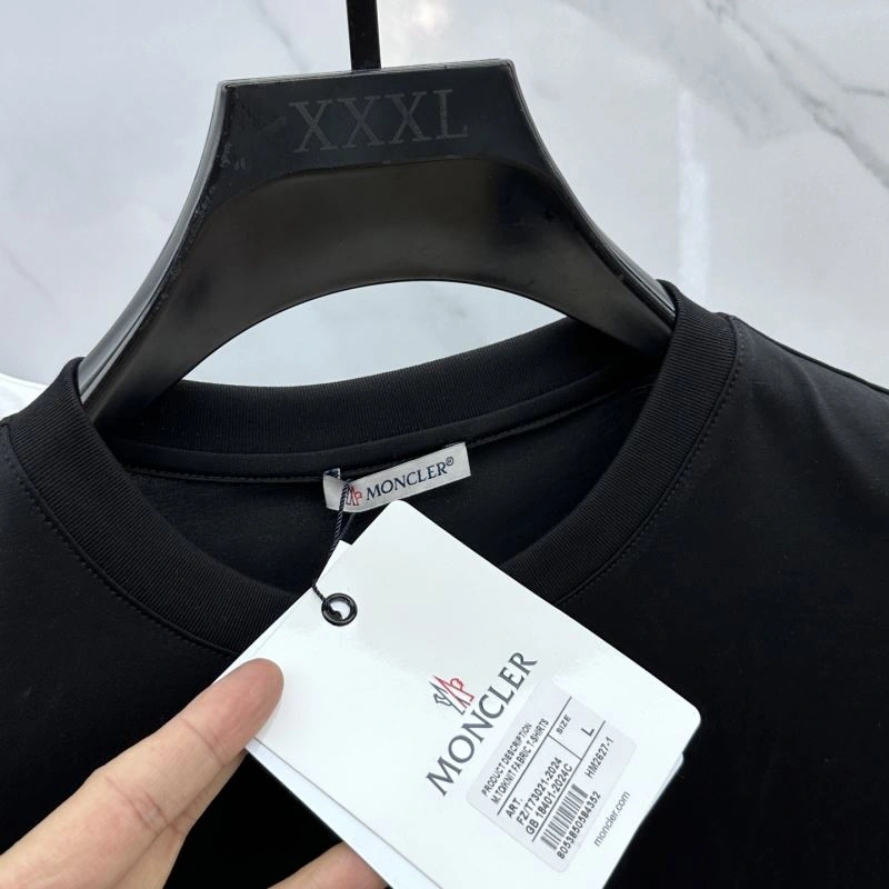 Moncler T-Shirts ComfortFit 141699