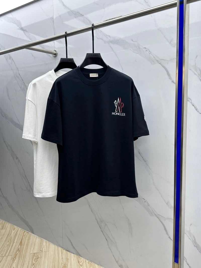 Resilient Moncler T-Shirts 141719