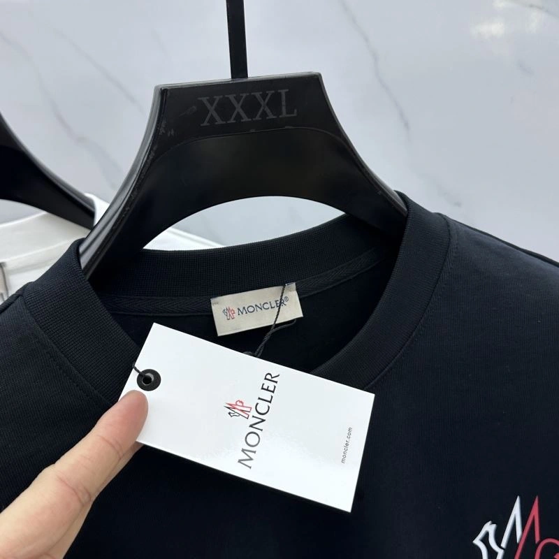 Resilient Moncler T-Shirts 141719