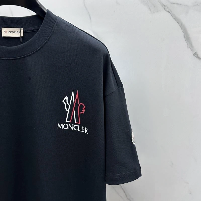 Resilient Moncler T-Shirts 141719