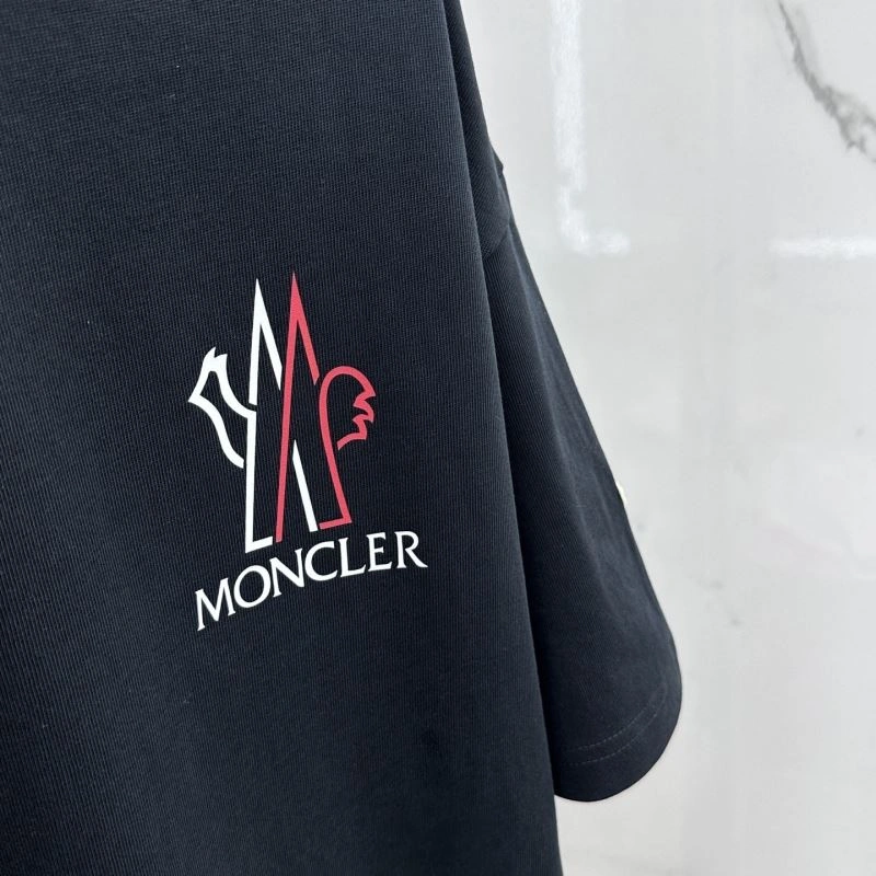 Resilient Moncler T-Shirts 141719