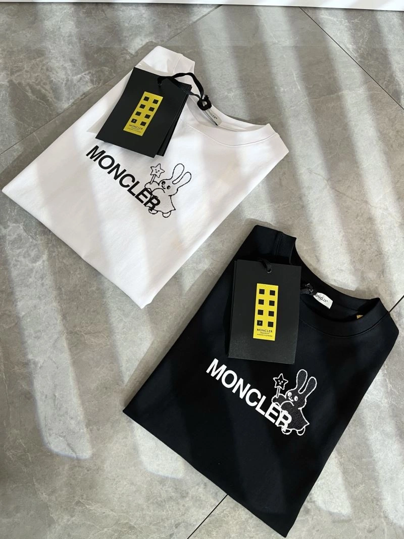 RelaxedFit Moncler T-Shirts 141714