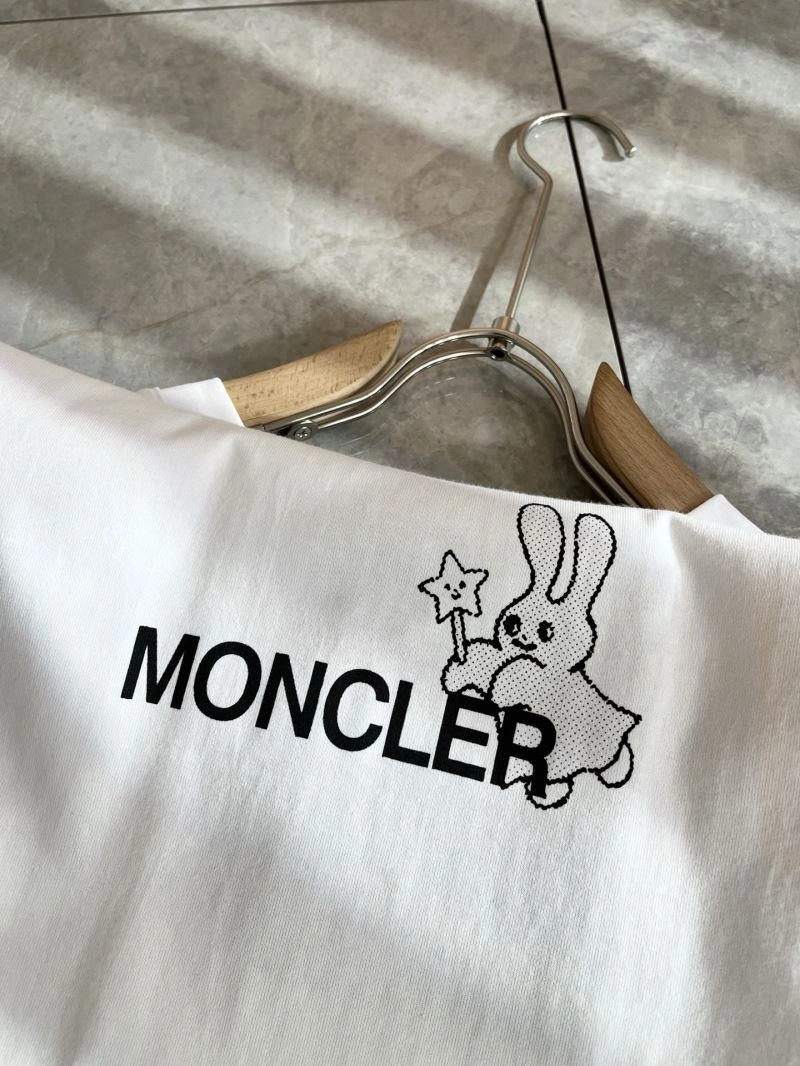 RelaxedFit Moncler T-Shirts 141714