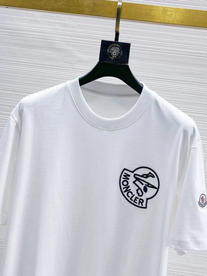 Moncler T-Shirts Cozy 141675