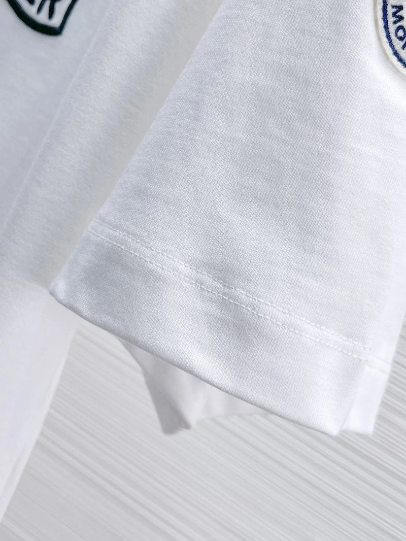 Moncler T-Shirts Cozy 141675