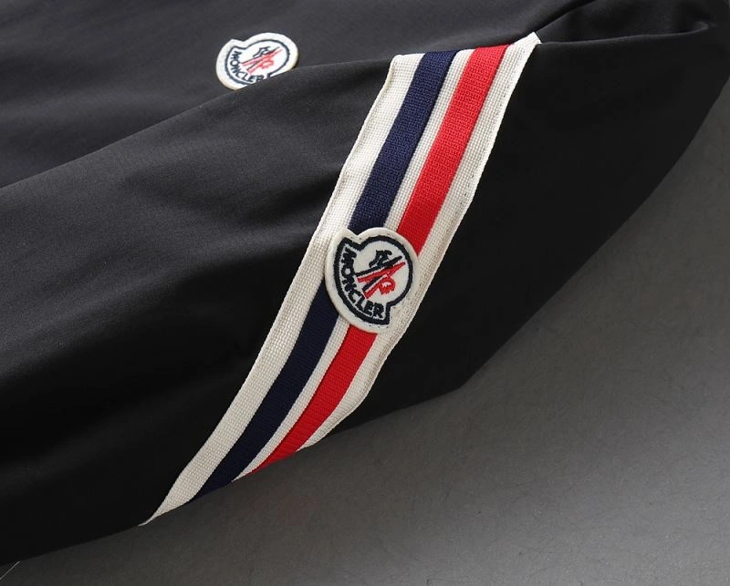 Moncler T-Shirts EasyCare 141672