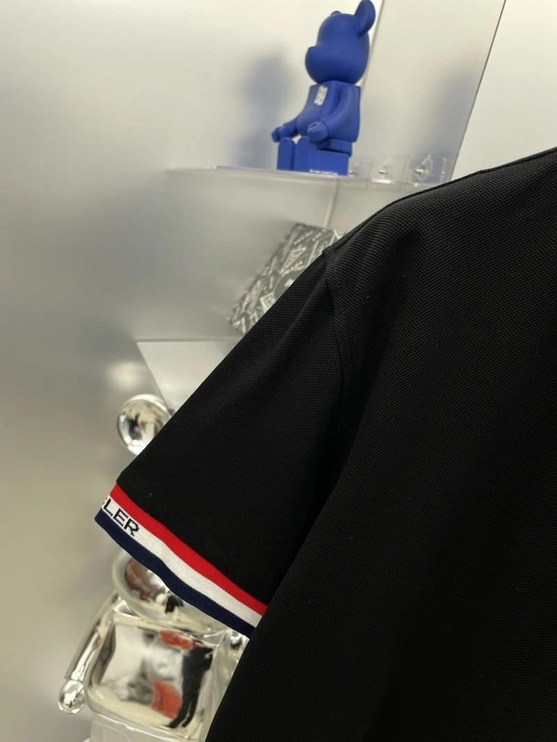 Moncler T-Shirts Unisex 141662