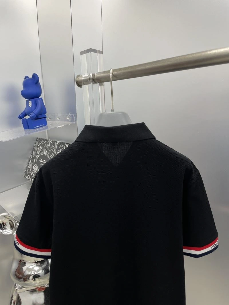 Moncler T-Shirts Unisex 141662
