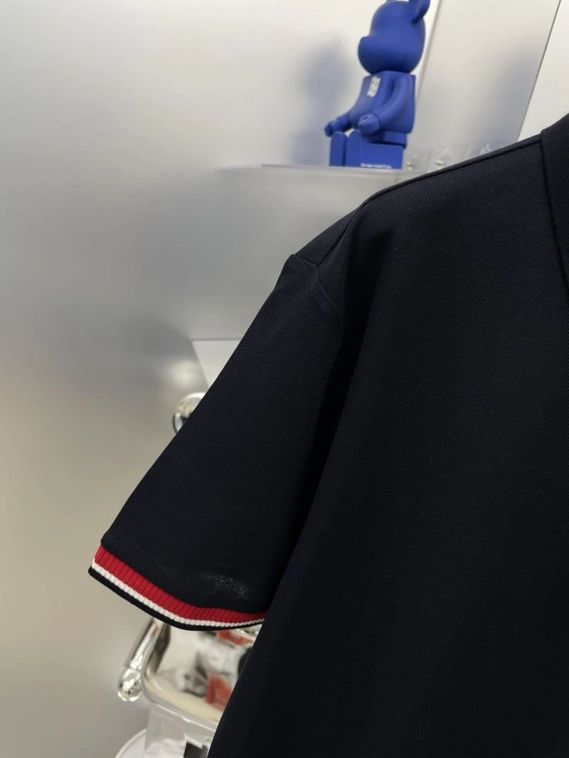 Cozy Moncler T-Shirts 141660
