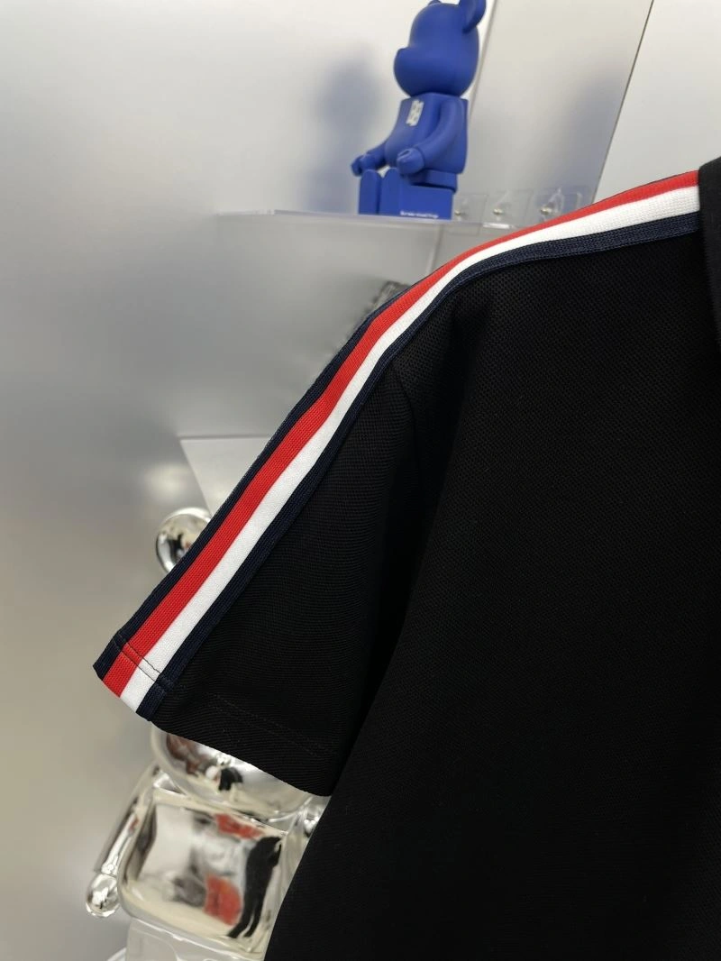 Moncler T-Shirts Soft 141669