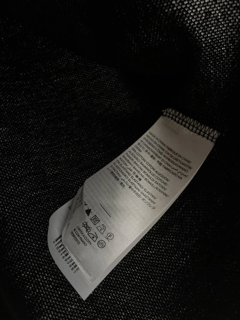 Moncler T-Shirts Soft 141669
