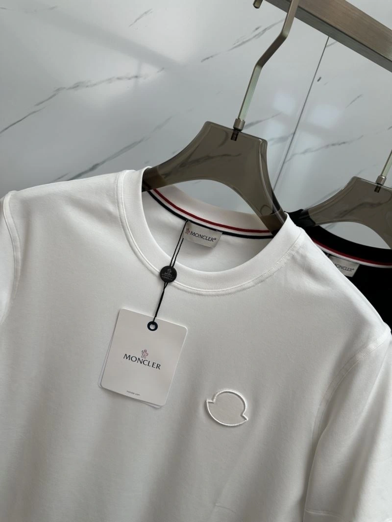 Moncler T-Shirts Thermal 141649