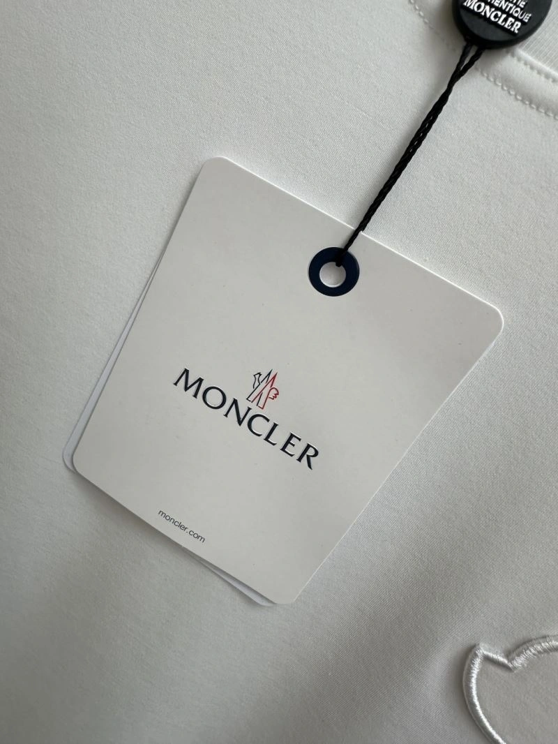 Moncler T-Shirts Thermal 141649