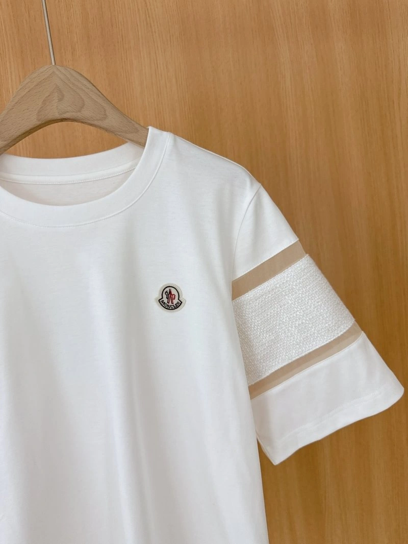 Moncler T-Shirts Sporty 139674