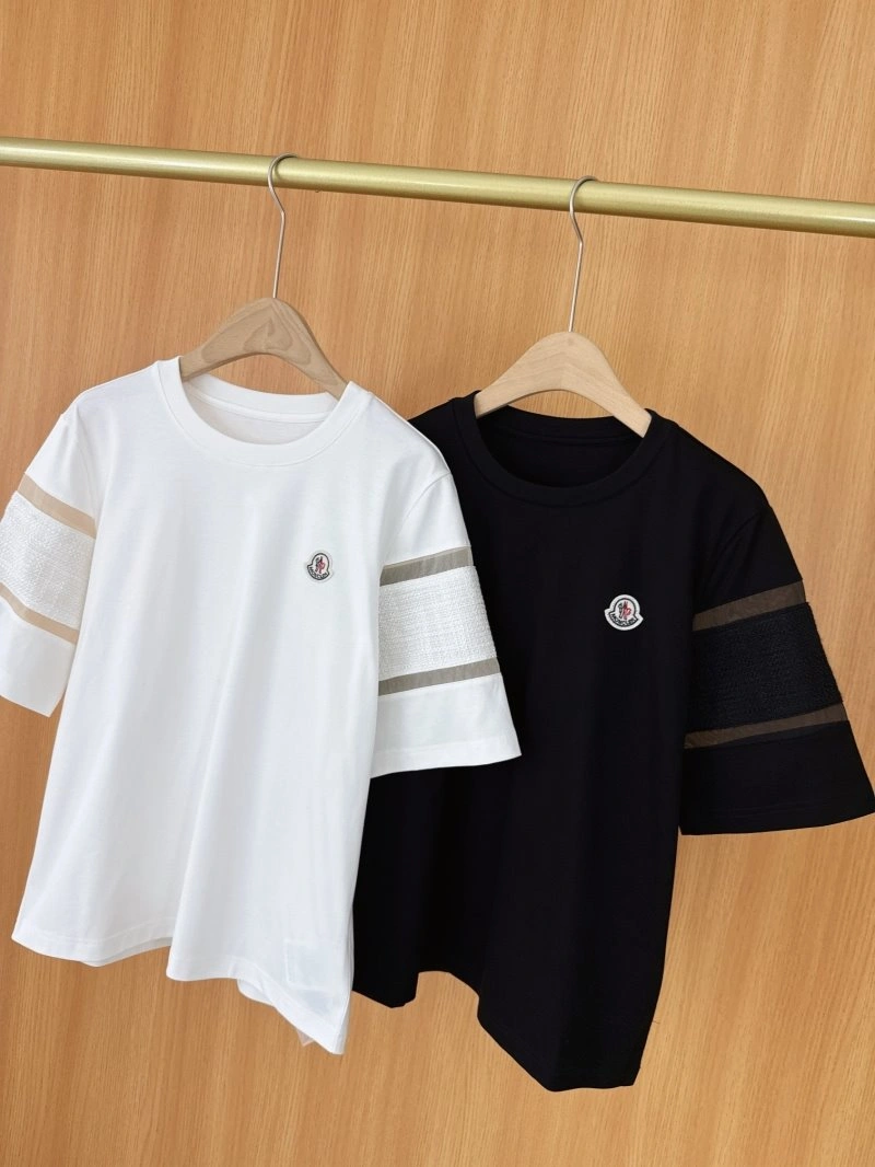 Moncler T-Shirts Classic 139681