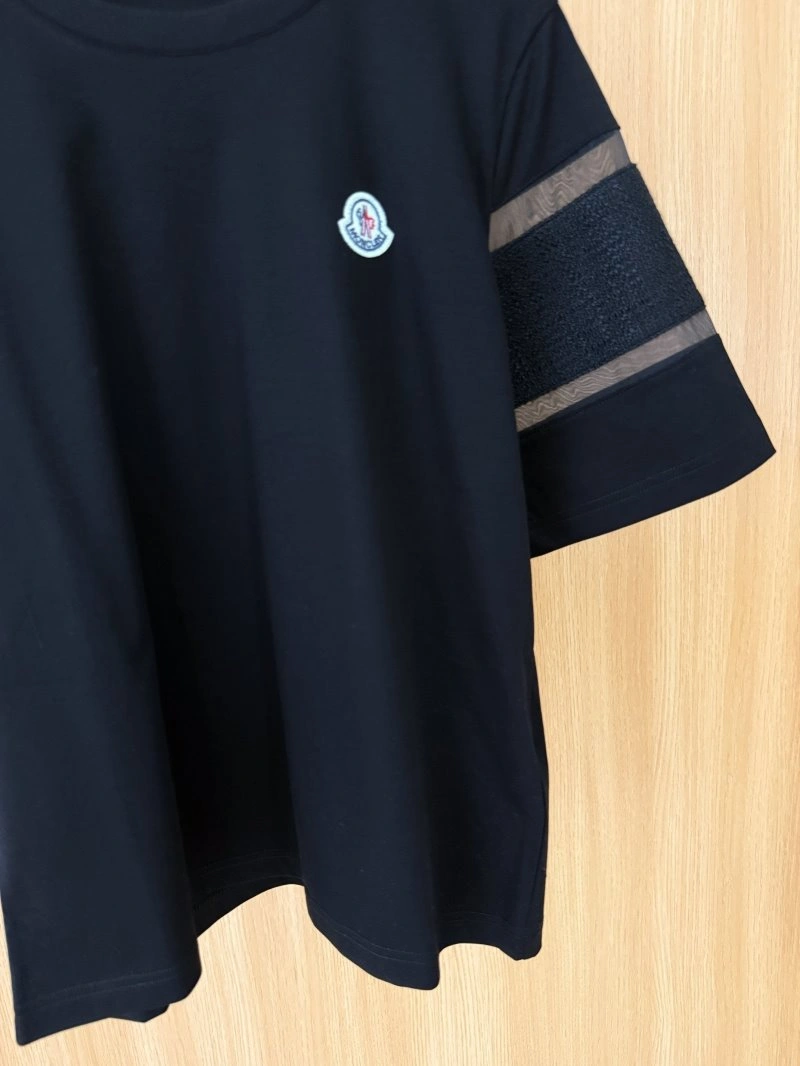 Moncler T-Shirts Classic 139681