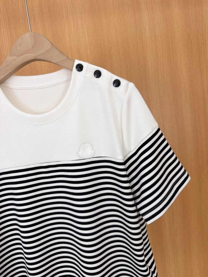 Moncler T-Shirts Timeless 139673