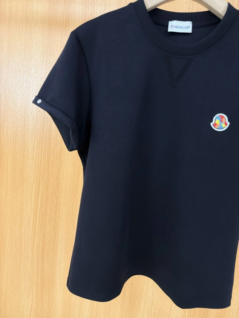 Stretchable Moncler T-Shirts 139780