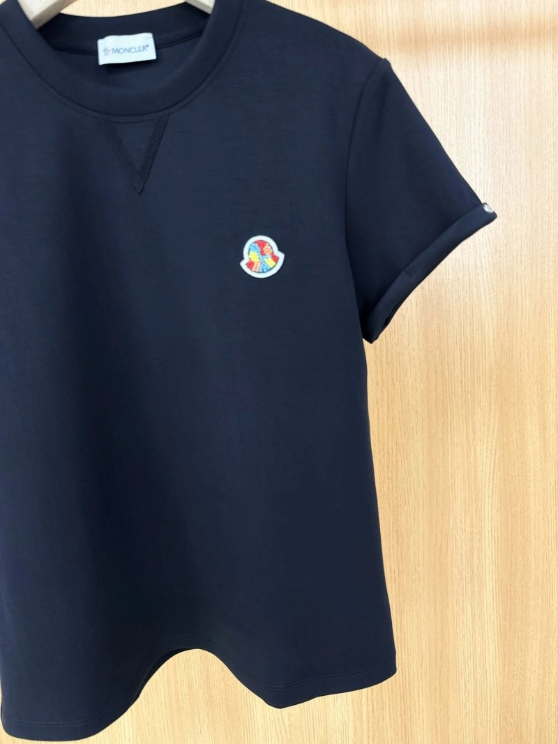 Stretchable Moncler T-Shirts 139780