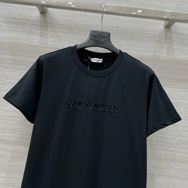 Moncler T-Shirts Durable 139781