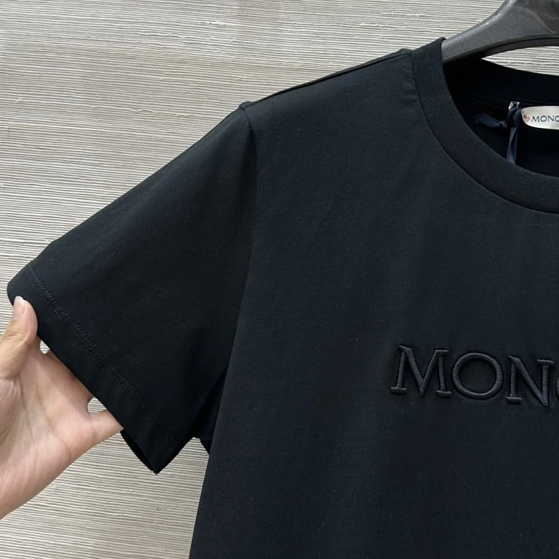Moncler T-Shirts Durable 139781
