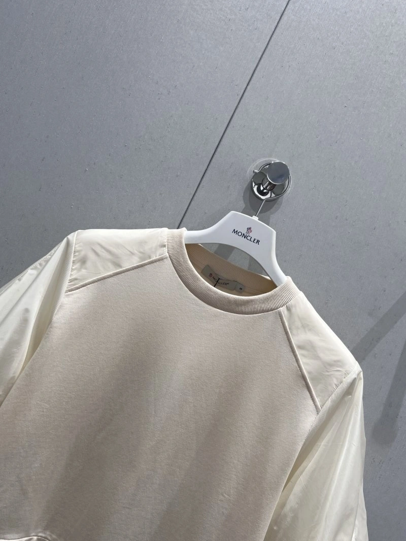 Moncler T-Shirts Chic 139597