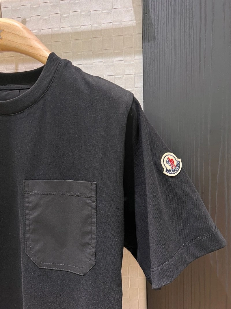 Moncler T-Shirts Tailored 139618