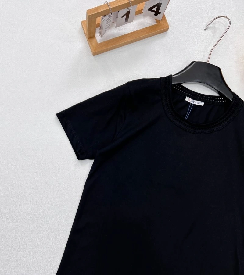 Premium Moncler T-Shirts 139562