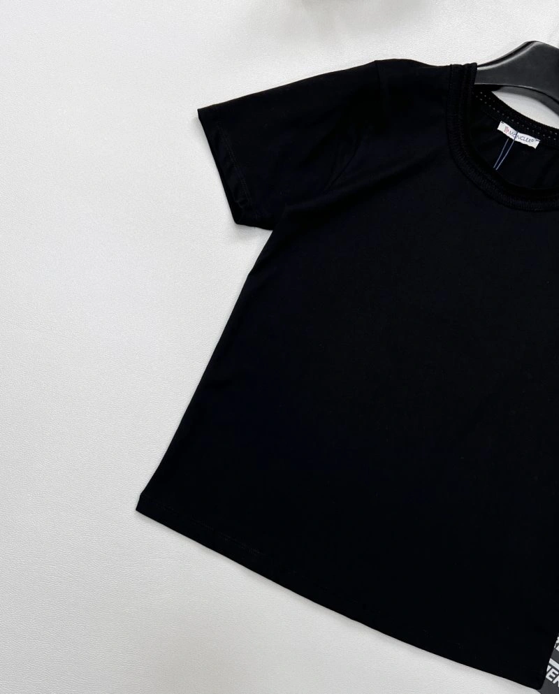 Premium Moncler T-Shirts 139562