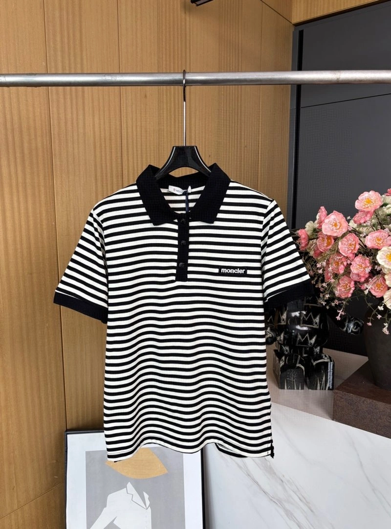 Moncler T-Shirts FashionForward 139550