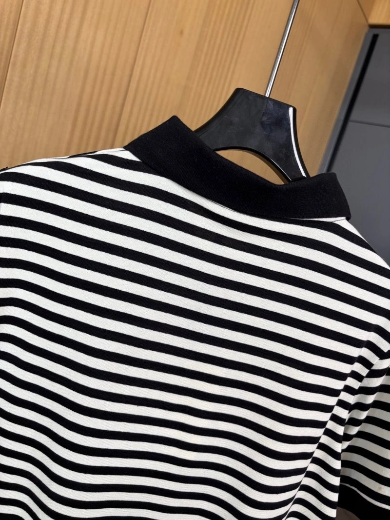 Moncler T-Shirts FashionForward 139550