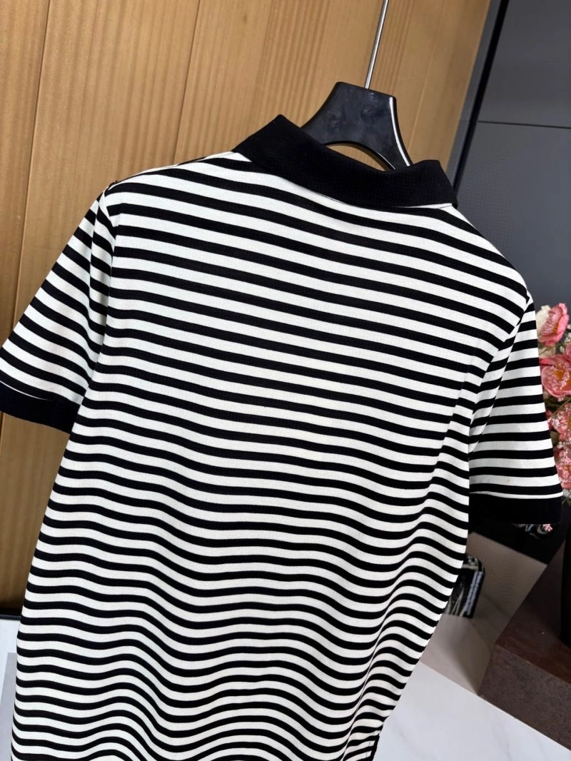 Moncler T-Shirts FashionForward 139550